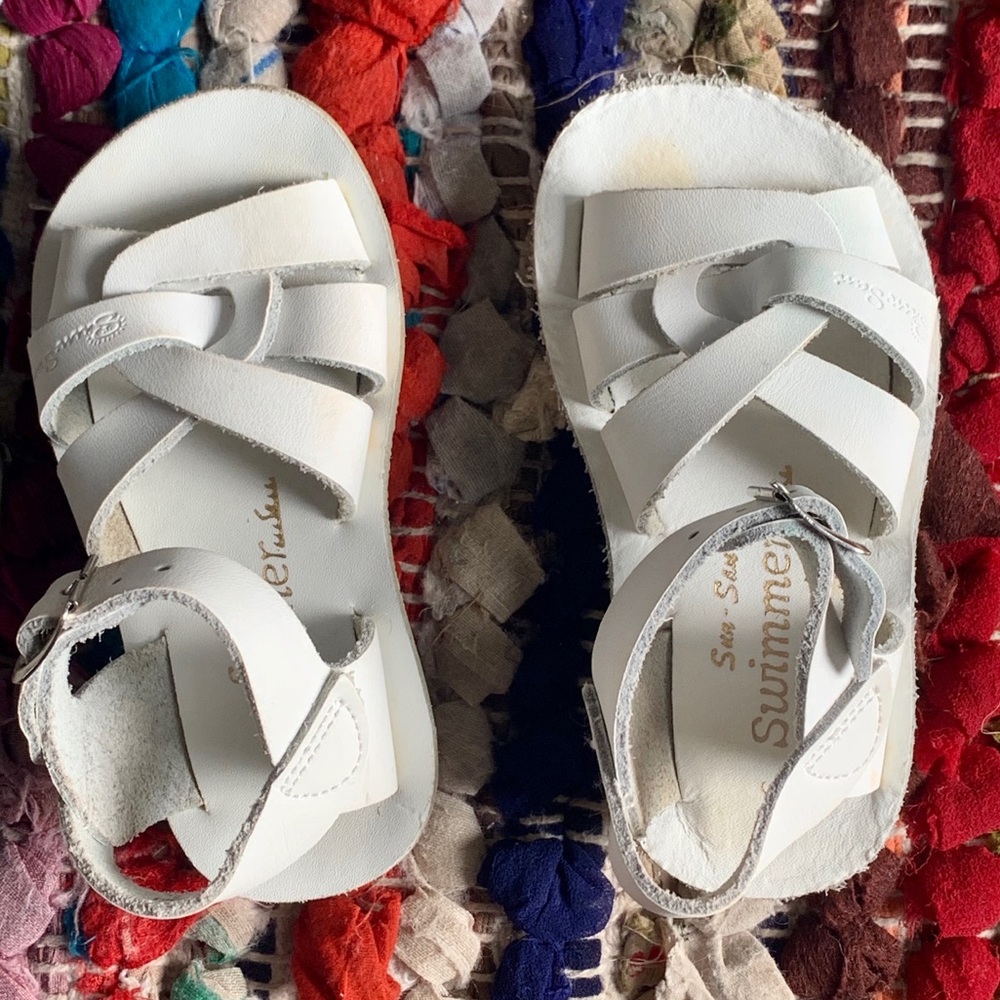 Sun-San Swimmer Sandal Size 6